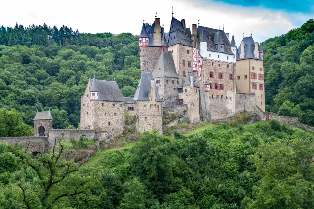 Burg Eltz an der Elz