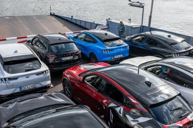 Picture 7: Twenty-five Mustangs take the Rhine ferry to Ingelheim.